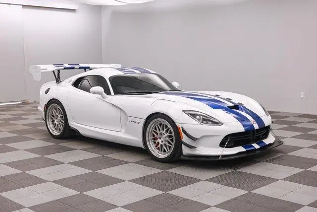 2017 Dodge Viper GTC