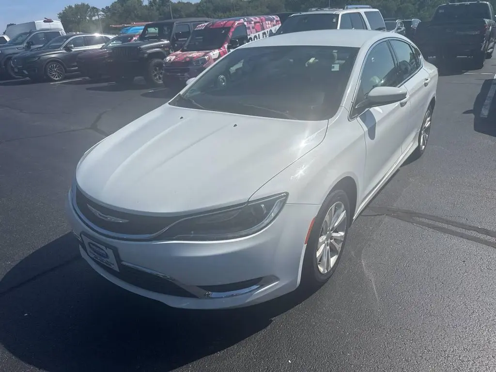 2017 Chrysler 200 Limited