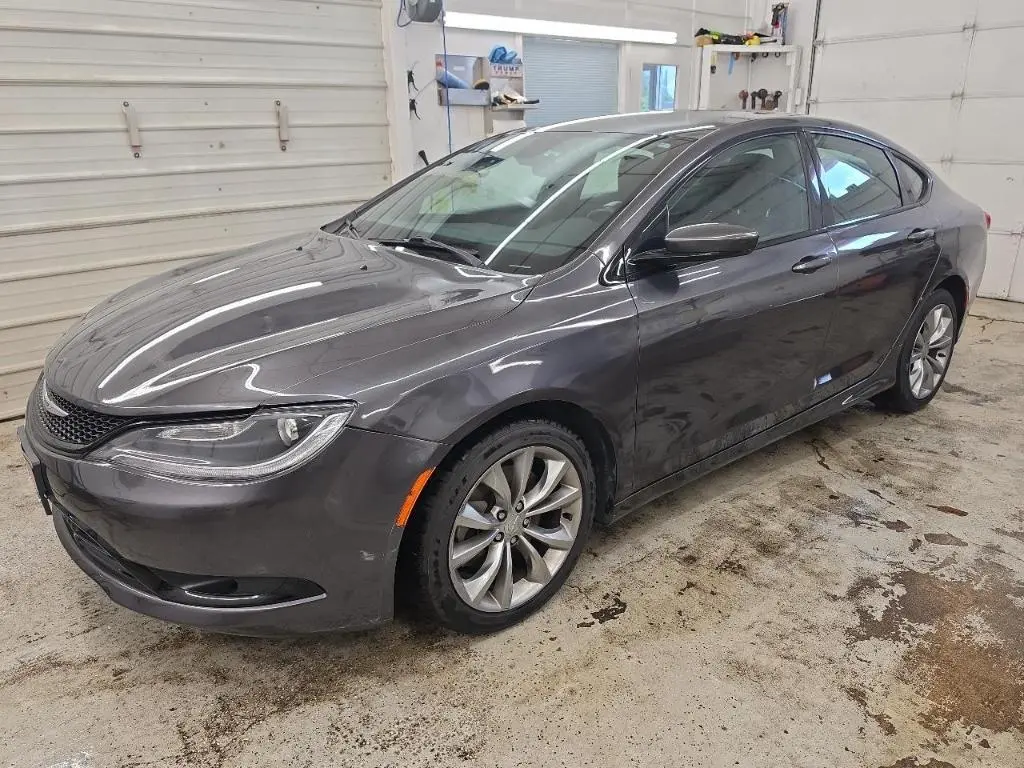 2015 Chrysler 200 S
