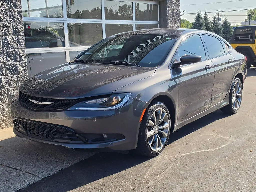 2015 Chrysler 200 S
