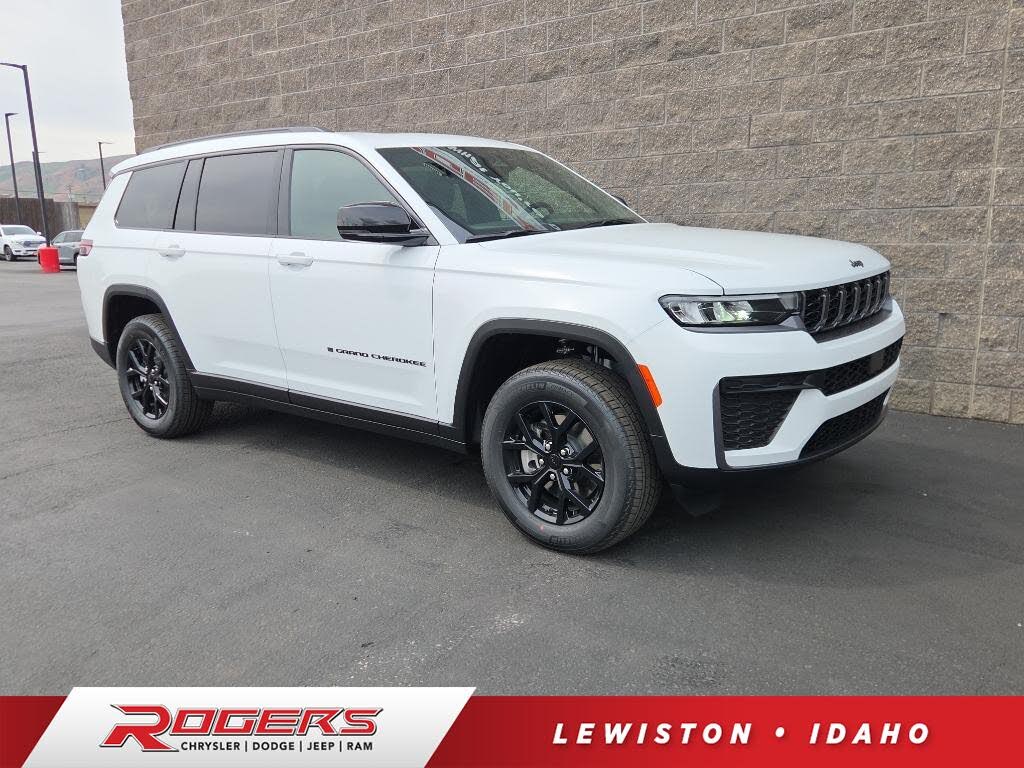 2026 Jeep Grand Cherokee L Laredo Altitude