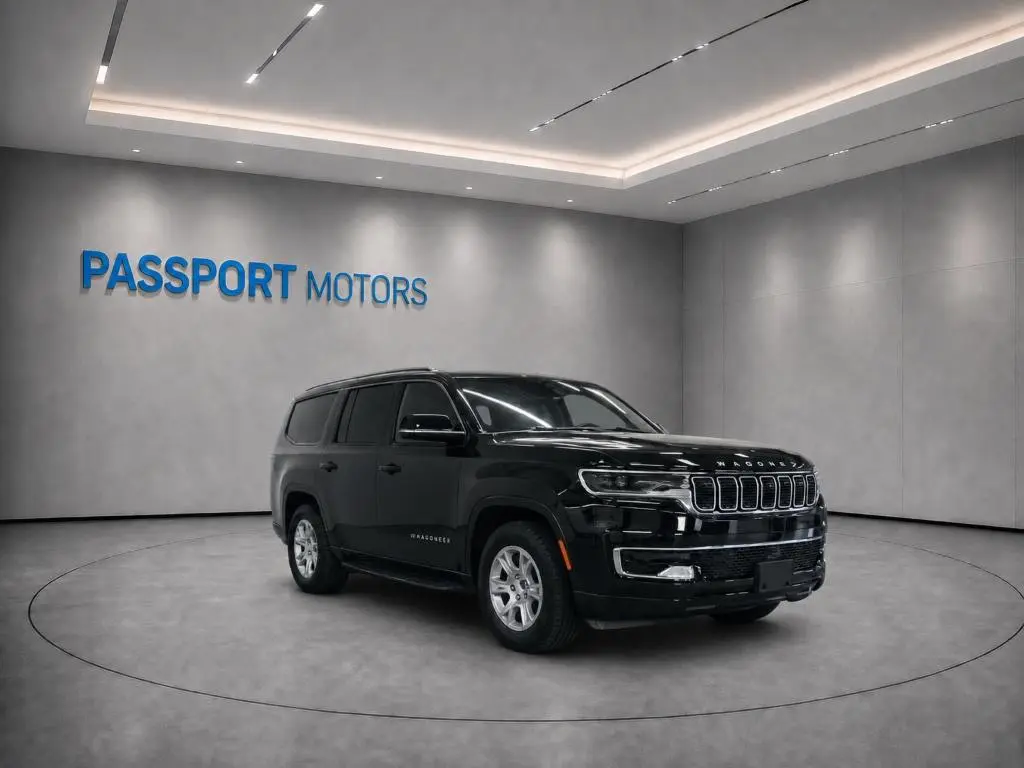 2023 Jeep Wagoneer Base