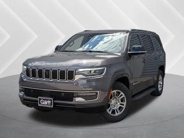 2023 Jeep Wagoneer Base
