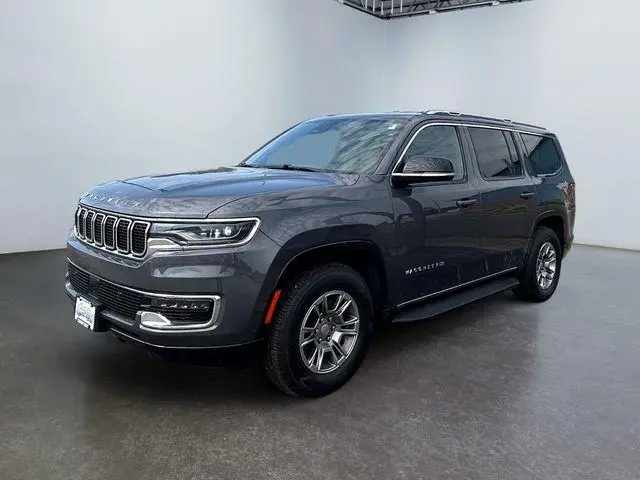 2023 Jeep Wagoneer Base
