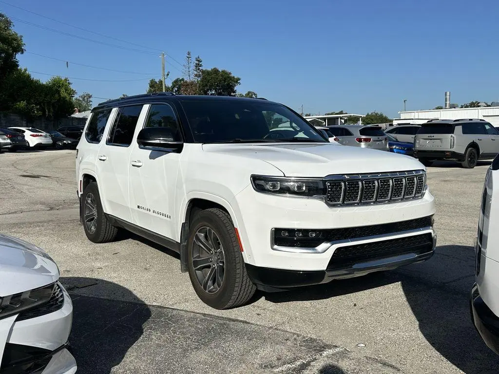 2023 Jeep Grand Wagoneer Base