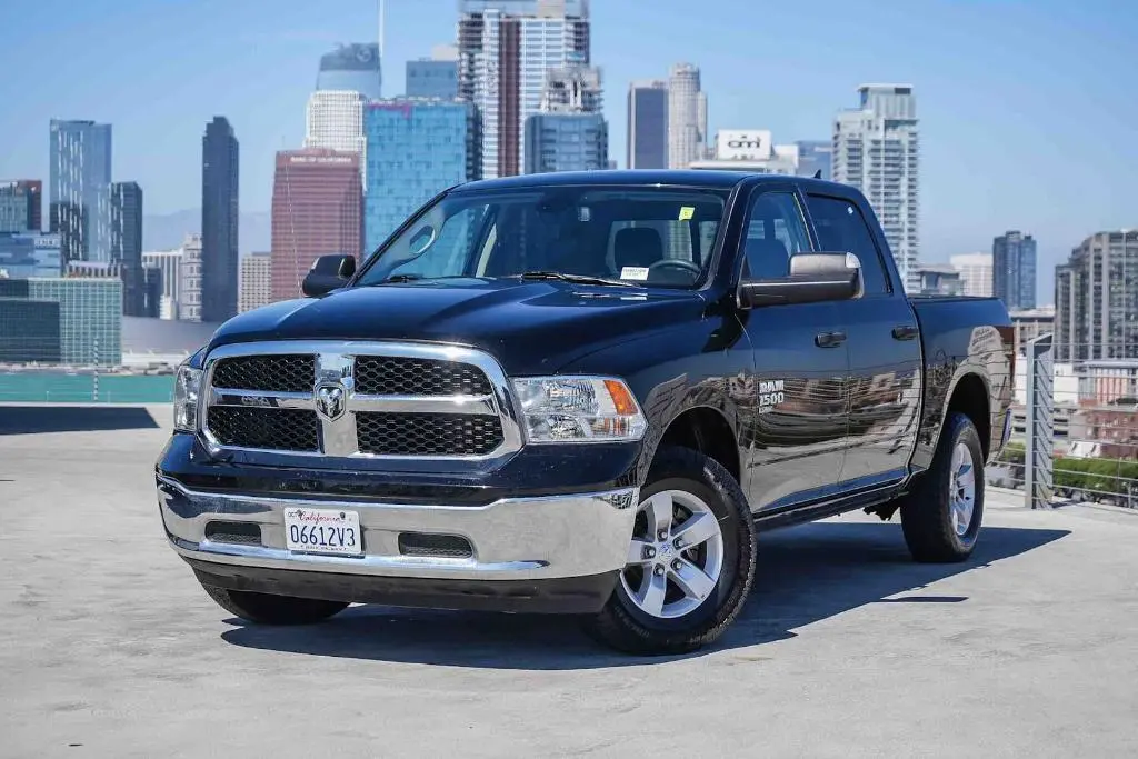 2023 Ram 1500 Classic SLT