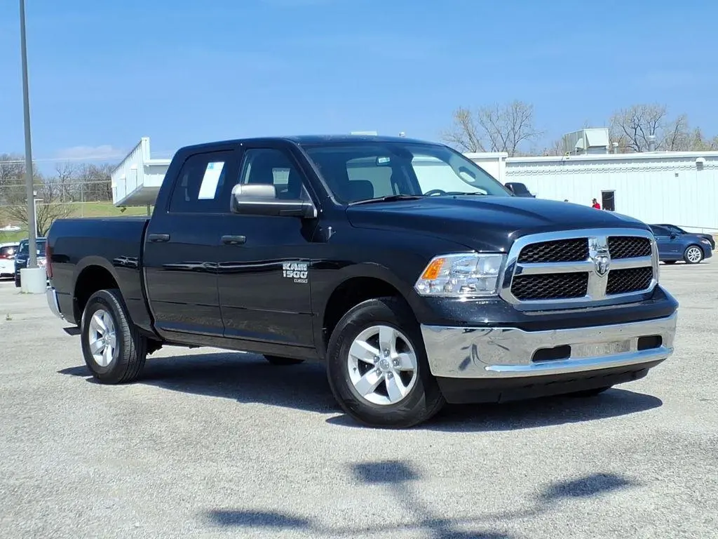 2023 Ram 1500 Classic SLT