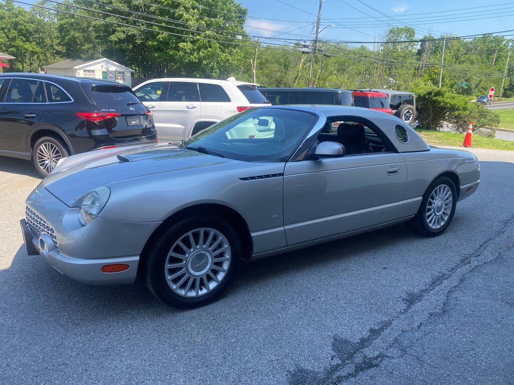 2004 Ford Thunderbird