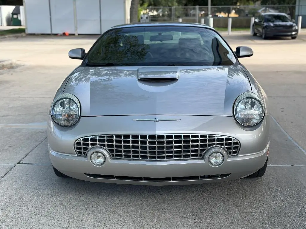 2004 Ford Thunderbird