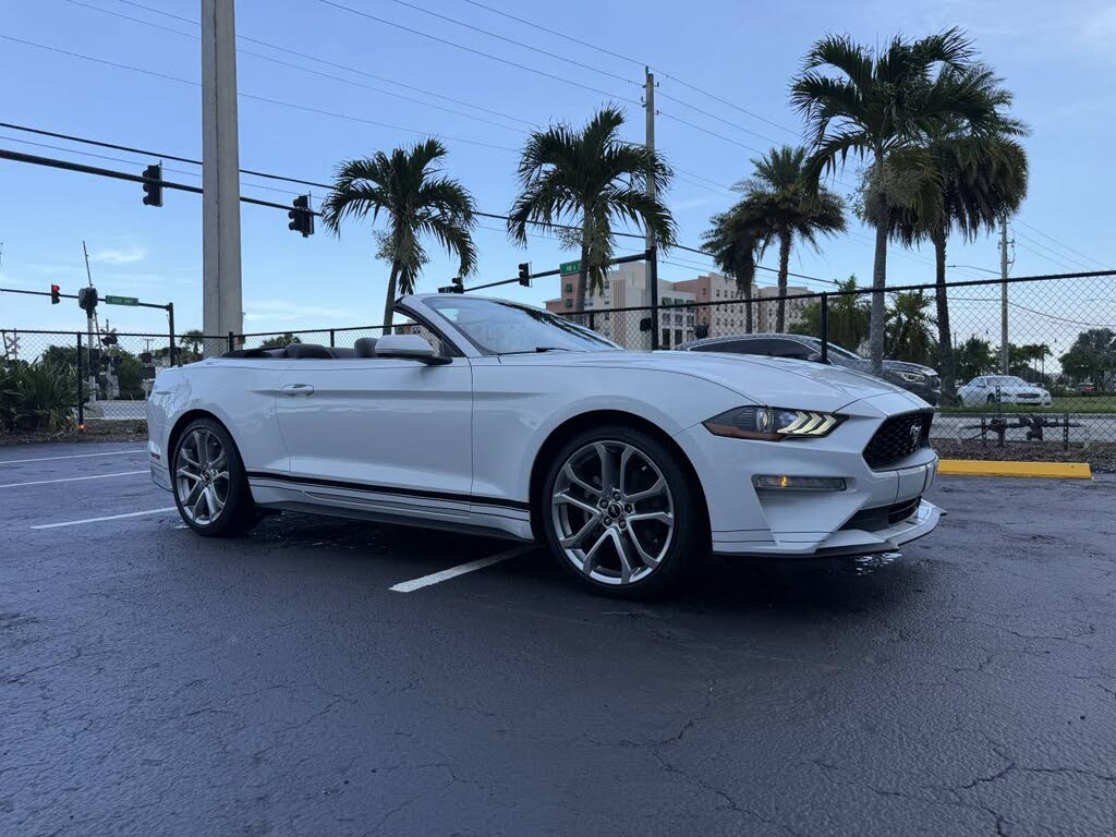2022 Ford Mustang EcoBoost Premium