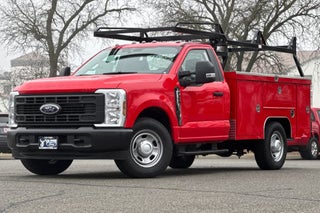 2026 Ford F-350 Super Duty Chassis XL