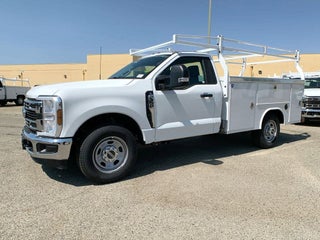 2025 Ford F-350 Super Duty Chassis XL