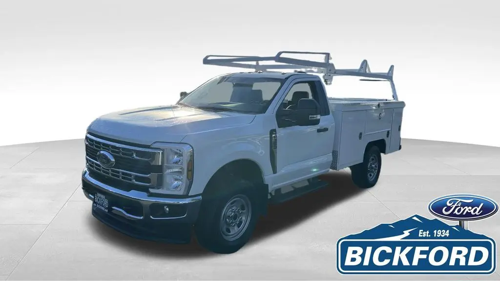 2026 Ford F-350 Super Duty Chassis XL