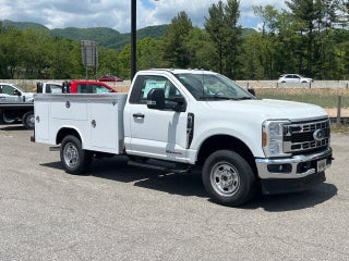 2026 Ford F-350 Super Duty Chassis XL