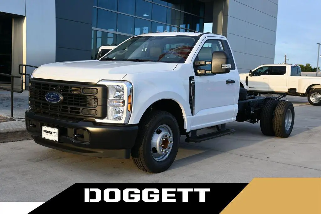 2026 Ford F-350 Super Duty Chassis XL