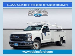 2026 Ford F-350 Super Duty Chassis XL