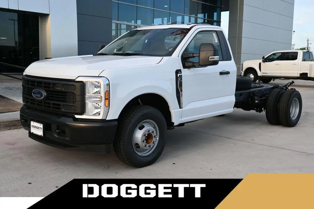 2026 Ford F-350 Super Duty Chassis XL