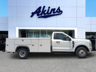 2025 Ford F-350 Super Duty Chassis XL