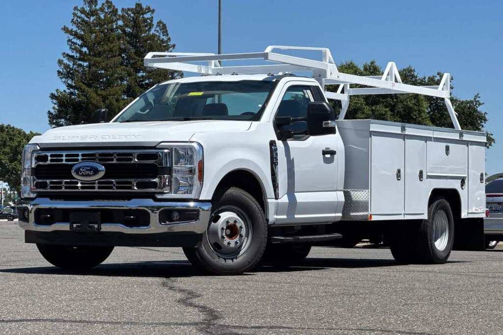 2026 Ford F-350 Super Duty Chassis XL