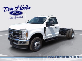 2025 Ford F-350 Super Duty Chassis XL