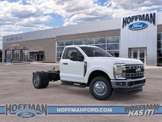 2025 Ford F-350 Super Duty Chassis XL
