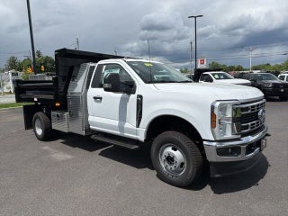 2026 Ford F-350 Super Duty Chassis XL
