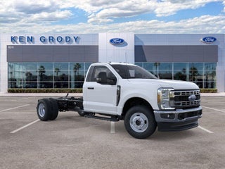 2025 Ford F-350 Super Duty Chassis XL