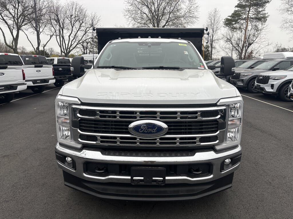 2026 Ford F-350 Super Duty Chassis XL