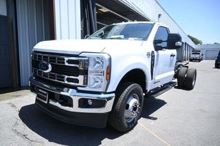 2025 Ford F-350 Super Duty Chassis XL