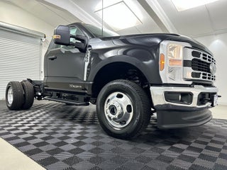2025 Ford F-350 Super Duty Chassis XL