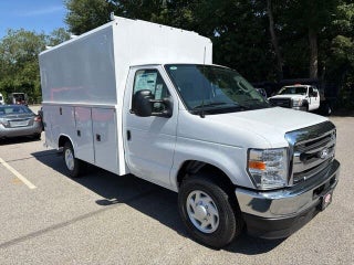 2027 Ford E-350 SD