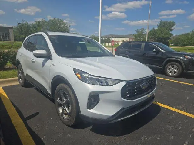 2025 Ford Escape ST-Line Select