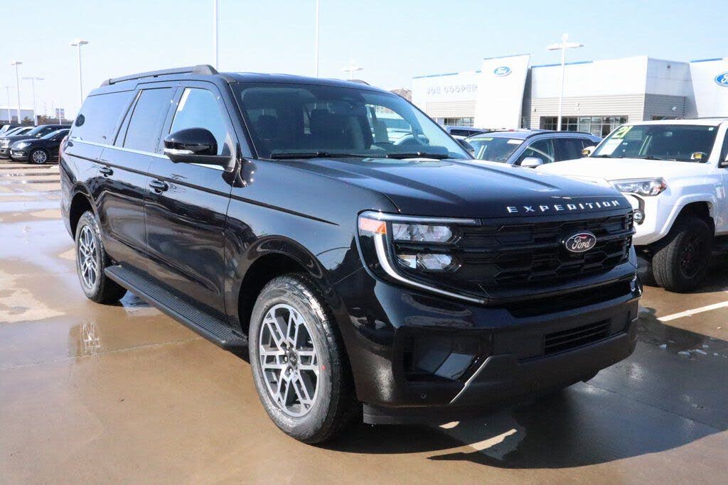 2026 Ford Expedition MAX Active