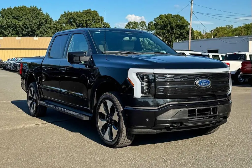 2023 Ford F-150 Lightning Platinum