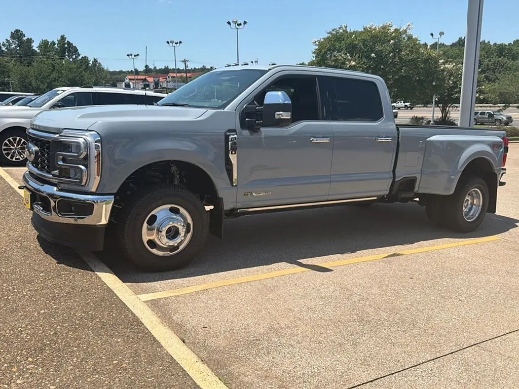 2026 Ford F-350 Platinum