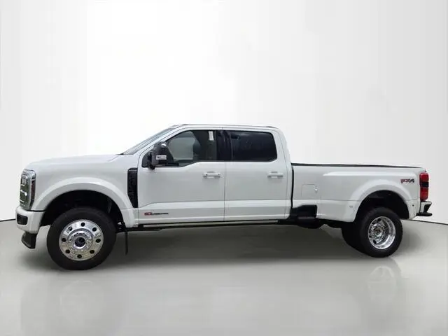 2026 Ford F-450 Super Duty Platinum
