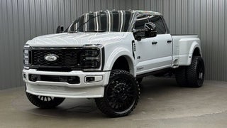 2026 Ford F-450 Super Duty Platinum