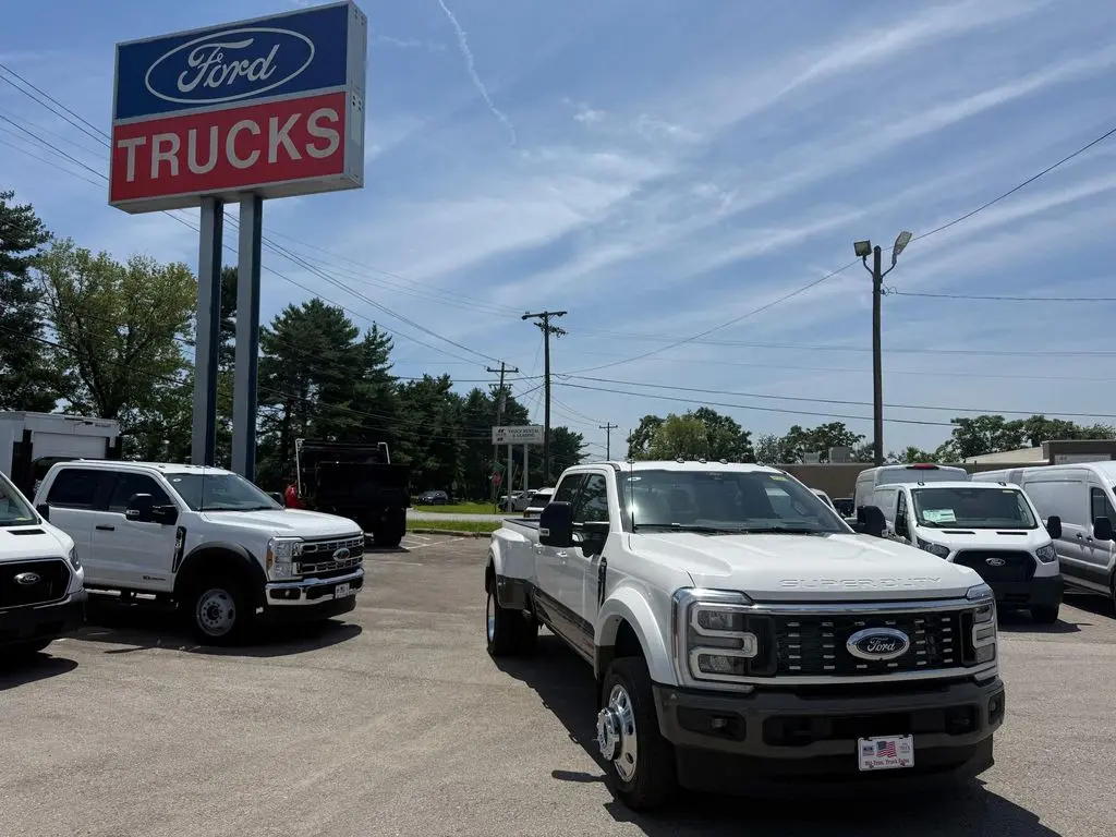 2026 Ford F-450 Super Duty Platinum