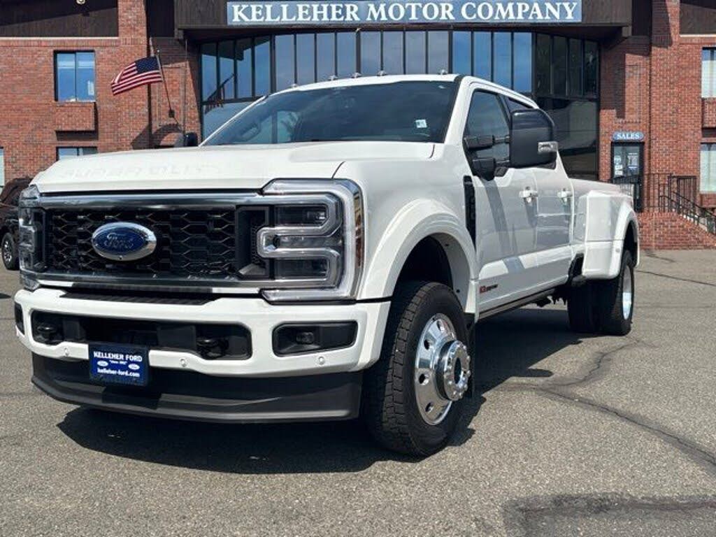 2025 Ford F-450 Super Duty Platinum