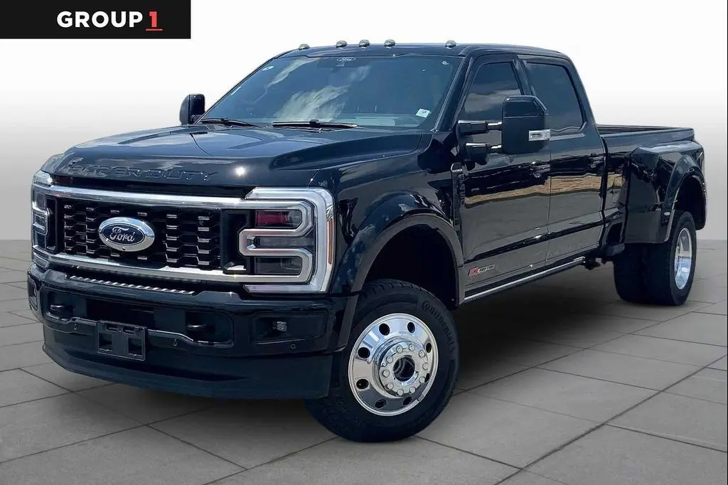 2025 Ford F-450 Super Duty Platinum
