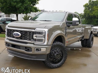 2026 Ford F-450 Super Duty Platinum