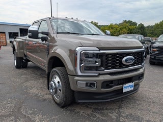 2026 Ford F-450 Super Duty Platinum