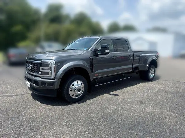 2026 Ford F-450 Super Duty Platinum