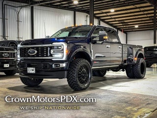 2025 Ford F-450 Super Duty Platinum