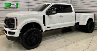 2025 Ford F-450 Super Duty Platinum