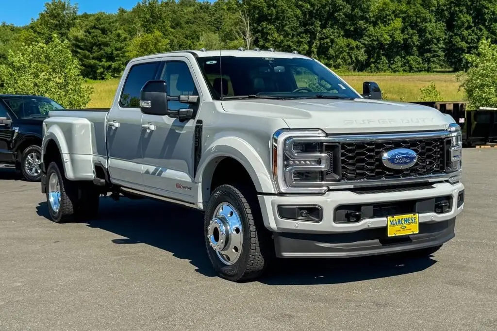 2026 Ford F-450 Super Duty Platinum