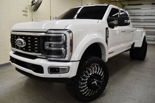 2025 Ford F-450 Super Duty Platinum