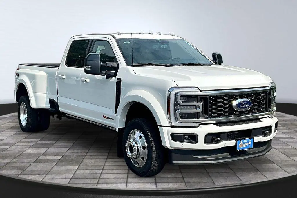 2026 Ford F-450 Super Duty Platinum