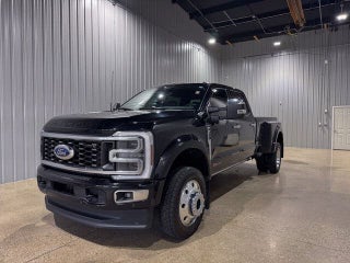 2025 Ford F-450 Super Duty Platinum