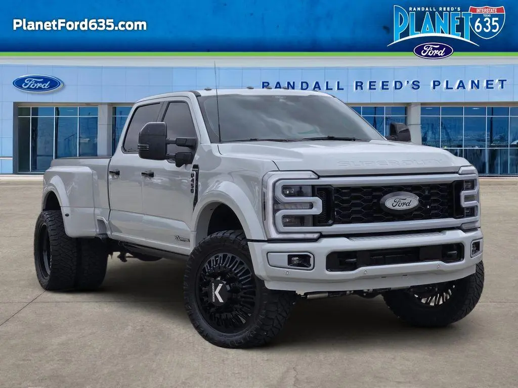 2026 Ford F-450 Super Duty Platinum